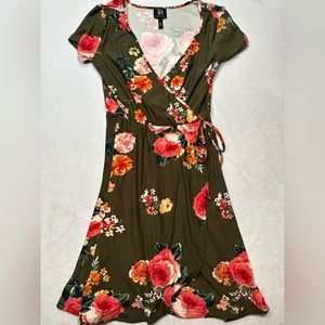 Derek Heart Green Floral Midi Dress Womens Size Small